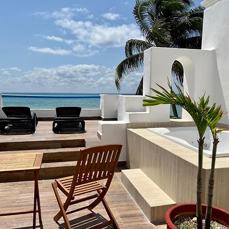 Pelicano Inn Playa Del Carmen - Beachfront Hotel Buitenkant foto
