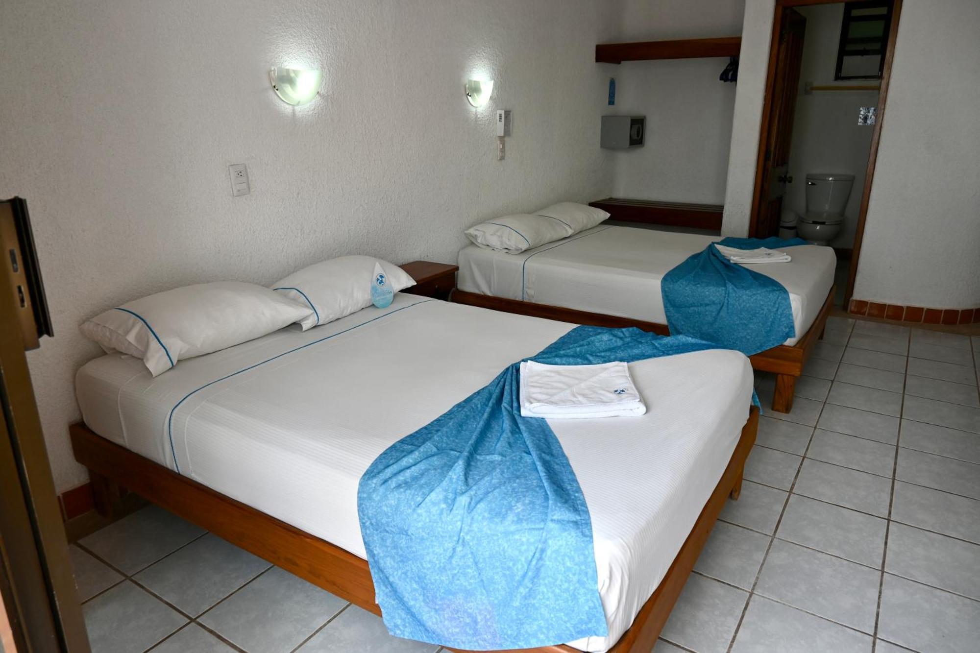 Pelicano Inn Playa Del Carmen - Beachfront Hotel Buitenkant foto