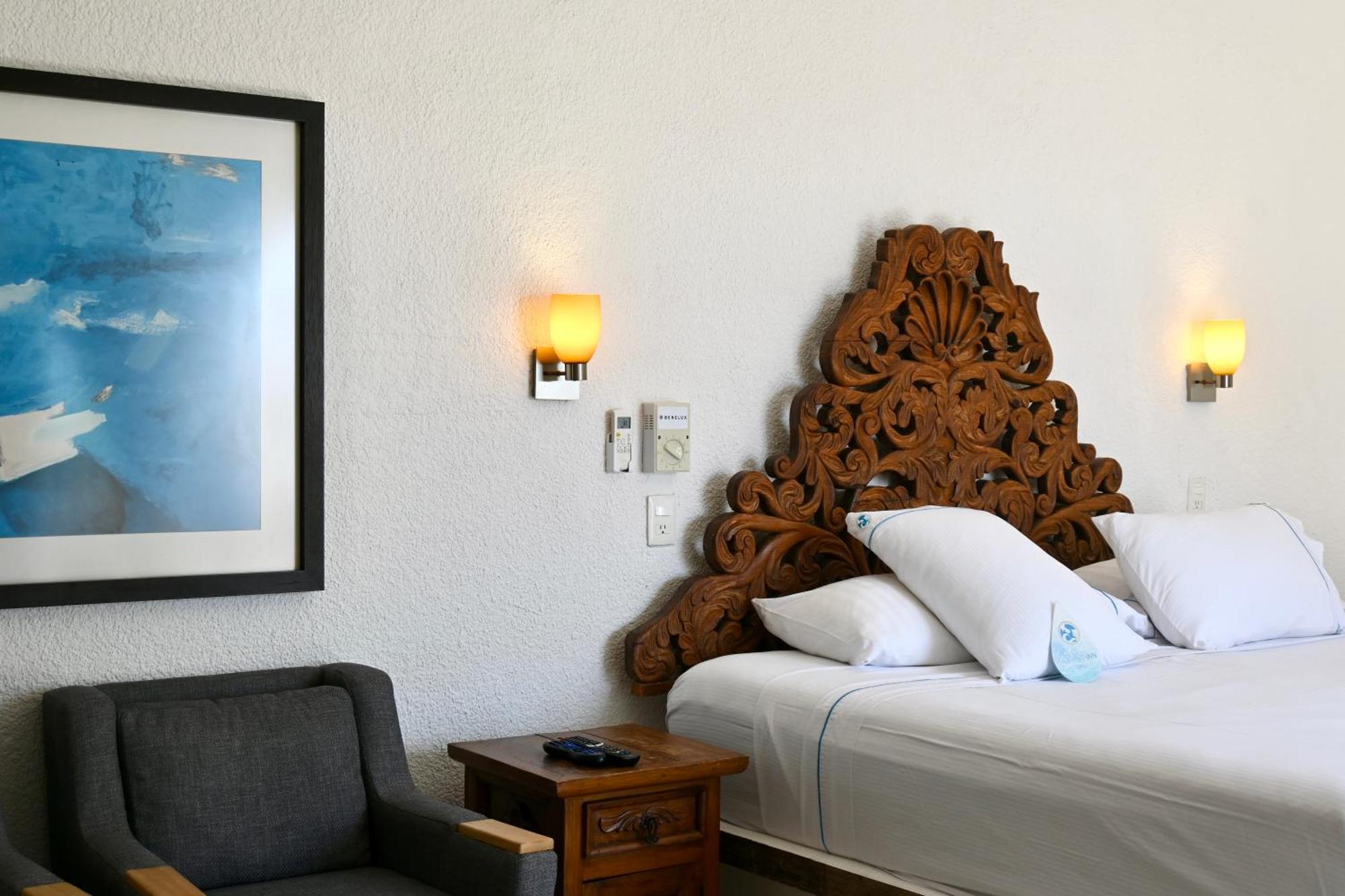 Pelicano Inn Playa Del Carmen - Beachfront Hotel Buitenkant foto