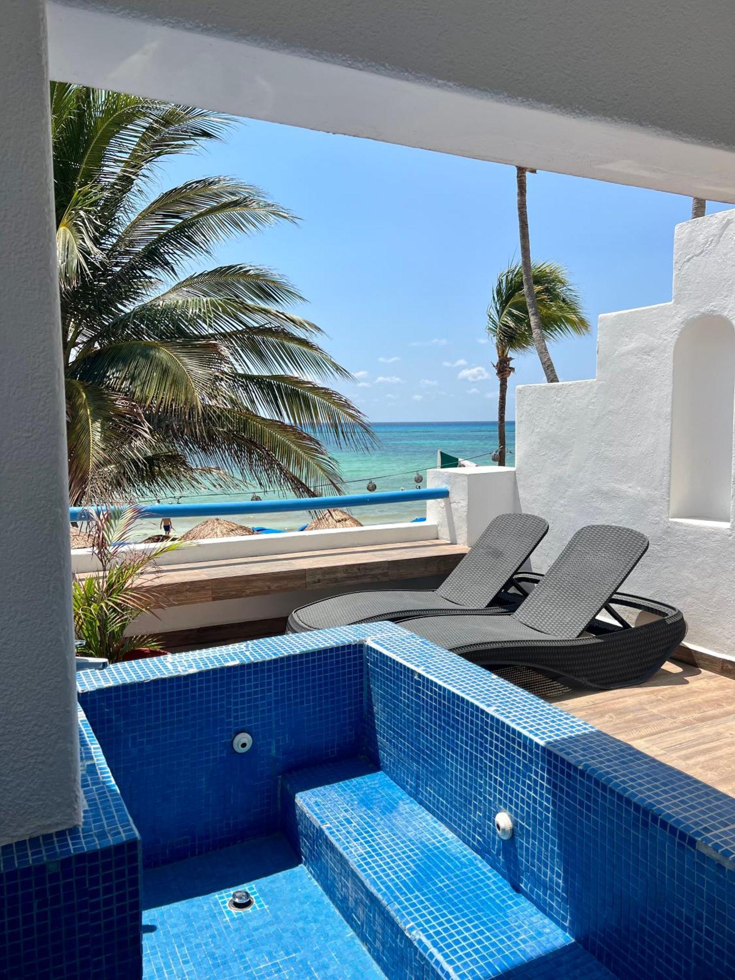 Pelicano Inn Playa Del Carmen - Beachfront Hotel Buitenkant foto